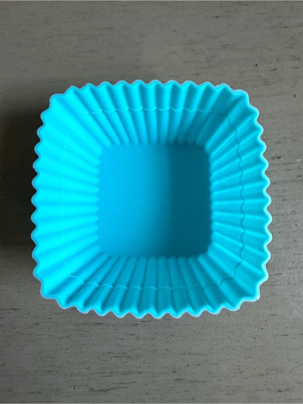 Wilton Silicone Reusable Square Baking Cups - Blue & Green 12 Total Cooking